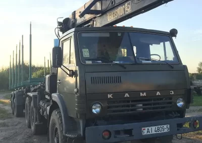 Лесовоз камаз для перевозки леса (1)